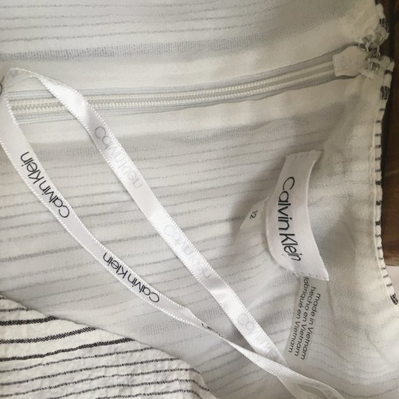 Authentic Calvin Klein Women's Ruffle Front Wrap Dress - Picture 5 of 12